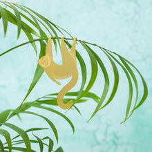 Load image into Gallery viewer, LEMUR PLANT ANIMAL