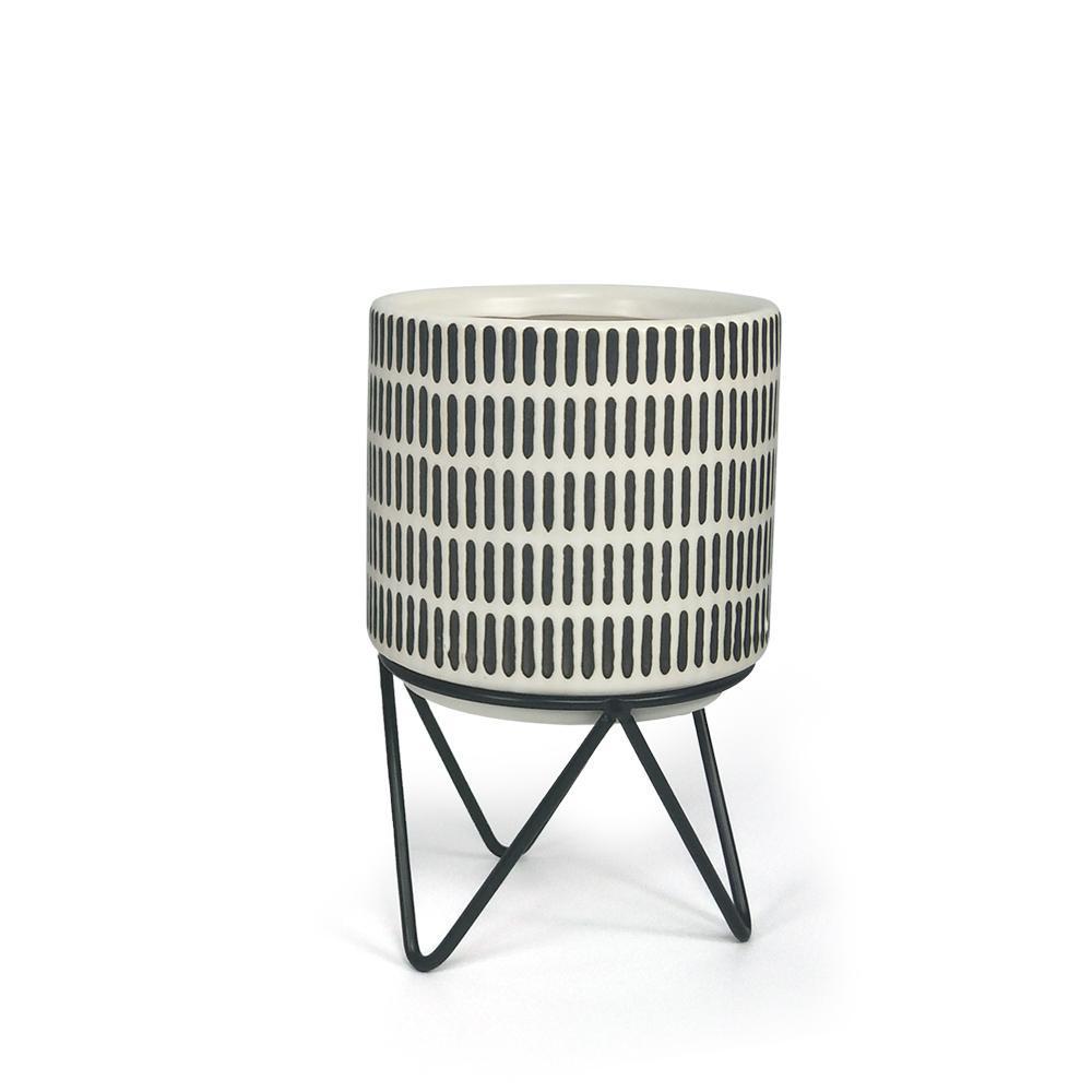 BLACK & WHITE STRIPE ON STAND