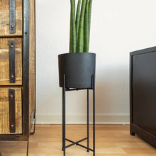 Load image into Gallery viewer, 7 INCH BLACK METAL PLANTER
